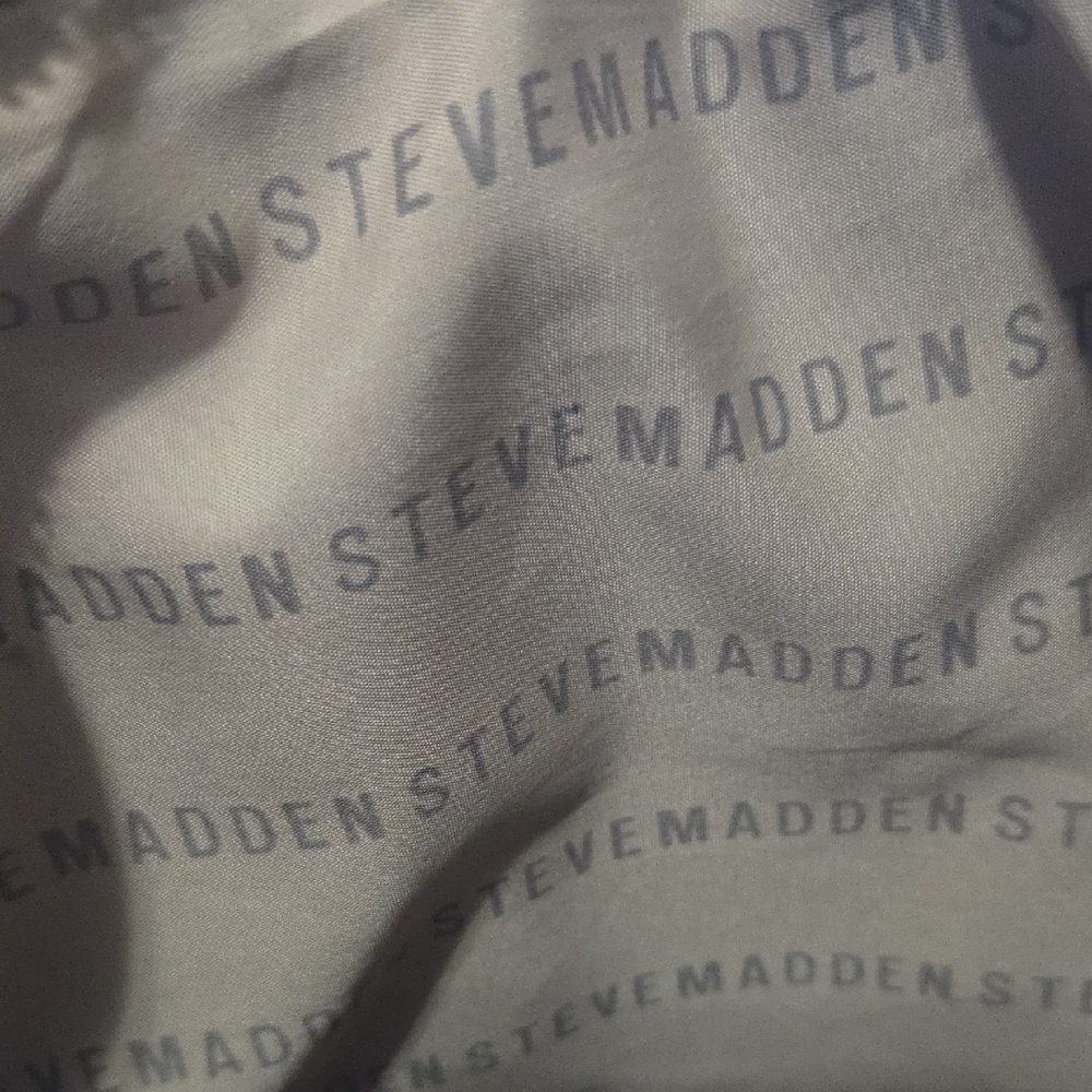 Steve Madden Large Tan Leather Great Condition Cosmetic Bag - Picture 2 of 6